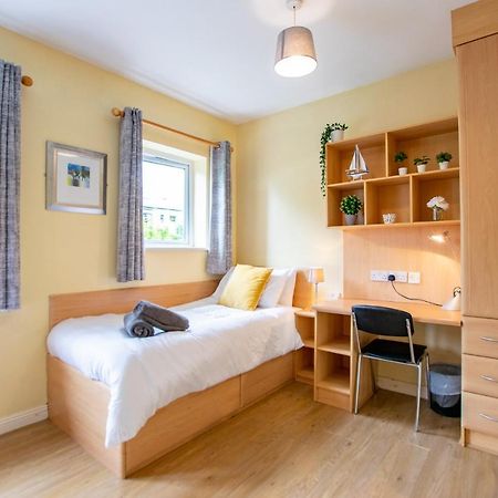 126 - Gort Na Coiribe 4 Bedroom Duplex, By Shortstays Голуей Екстериор снимка