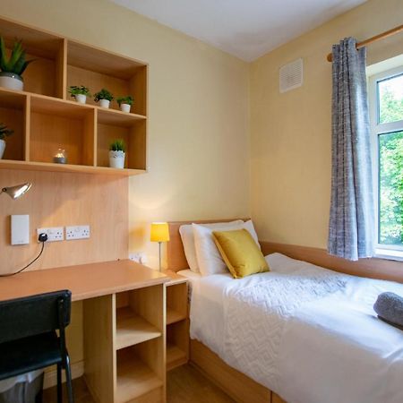 126 - Gort Na Coiribe 4 Bedroom Duplex, By Shortstays Голуей Екстериор снимка