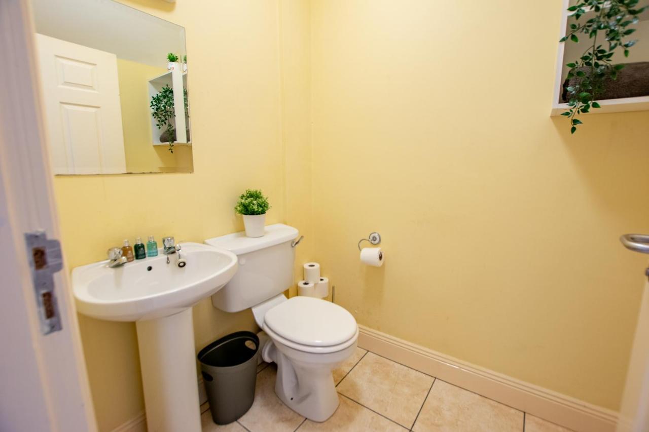 126 - Gort Na Coiribe 4 Bedroom Duplex, By Shortstays Голуей Екстериор снимка