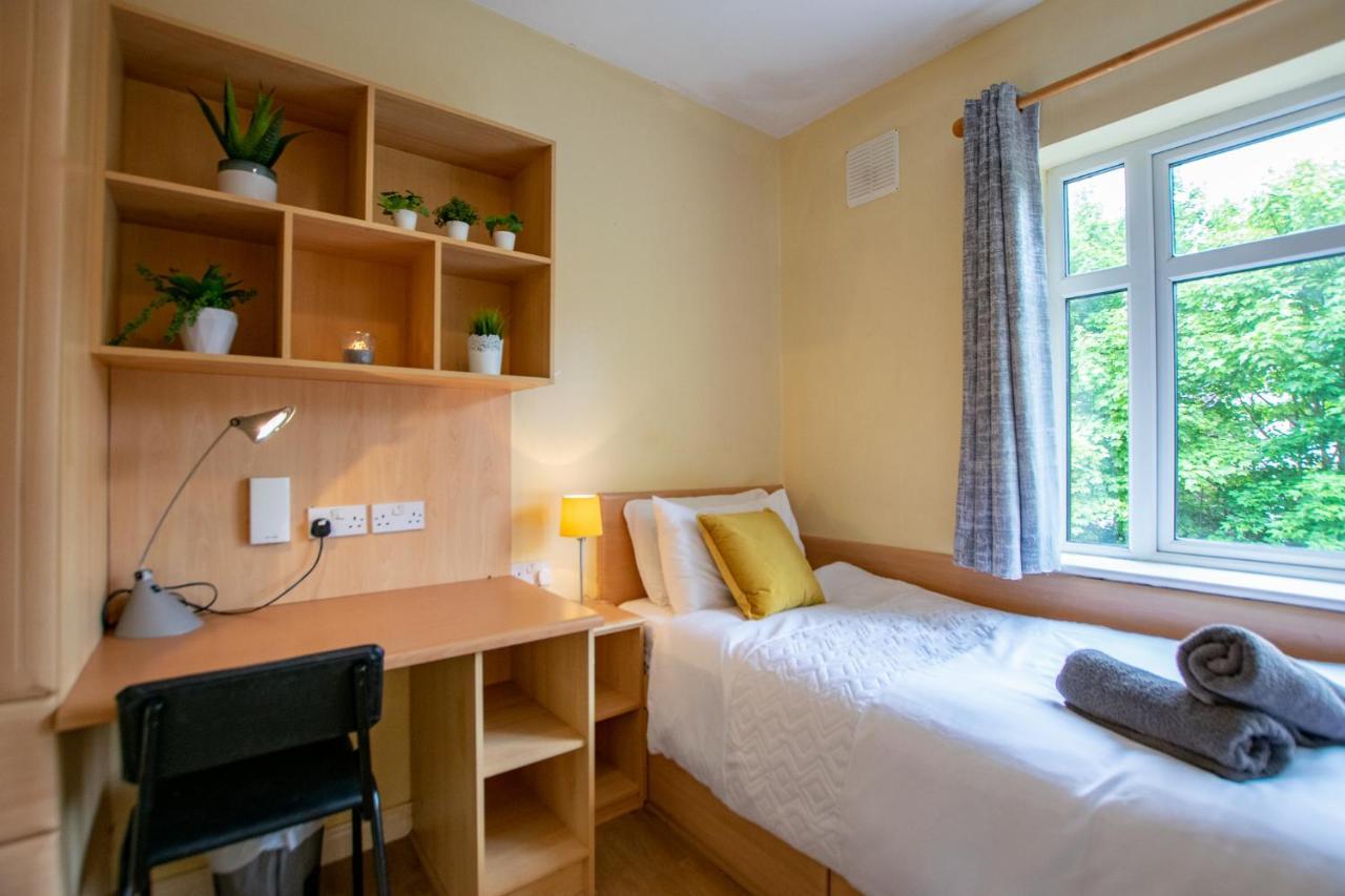126 - Gort Na Coiribe 4 Bedroom Duplex, By Shortstays Голуей Екстериор снимка