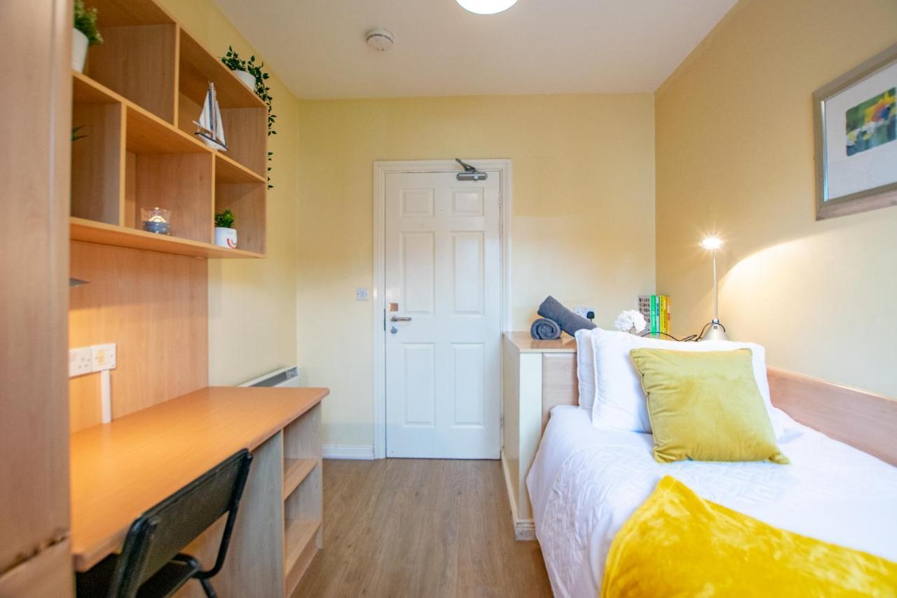 126 - Gort Na Coiribe 4 Bedroom Duplex, By Shortstays Голуей Екстериор снимка