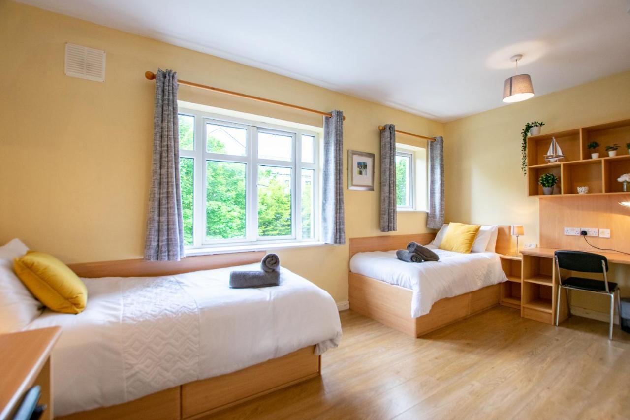 126 - Gort Na Coiribe 4 Bedroom Duplex, By Shortstays Голуей Екстериор снимка
